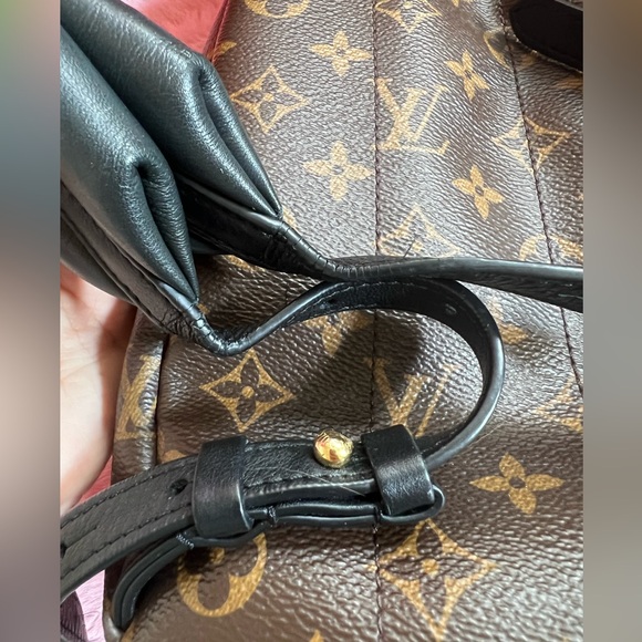 Louis Vuitton Palm Springs PM backpack - Picture 10 of 14